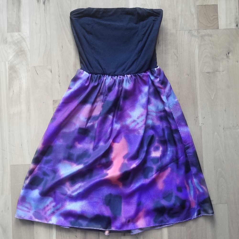 Summer Dress Bar III